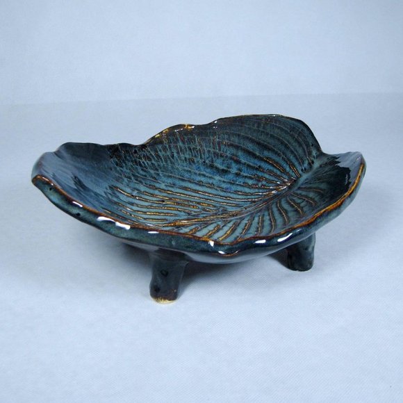 Pottery Dish Bowl Made From Hosta Leaf Impression Artist Created Handmade - Picture 2 of 7